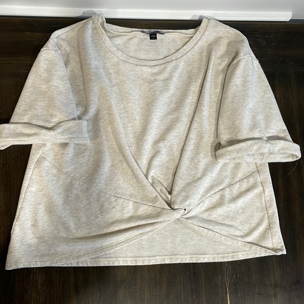 Cropped short sleeve sweatshirt